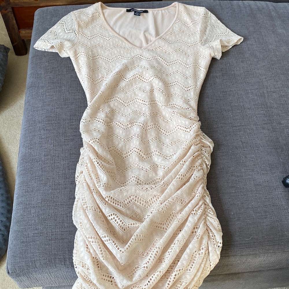 Cream ruched lace t-shirt dress